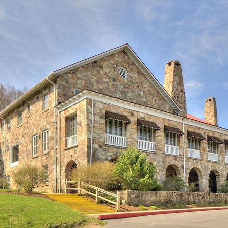Mountain Lake Lodge Pembroke Экстерьер фото