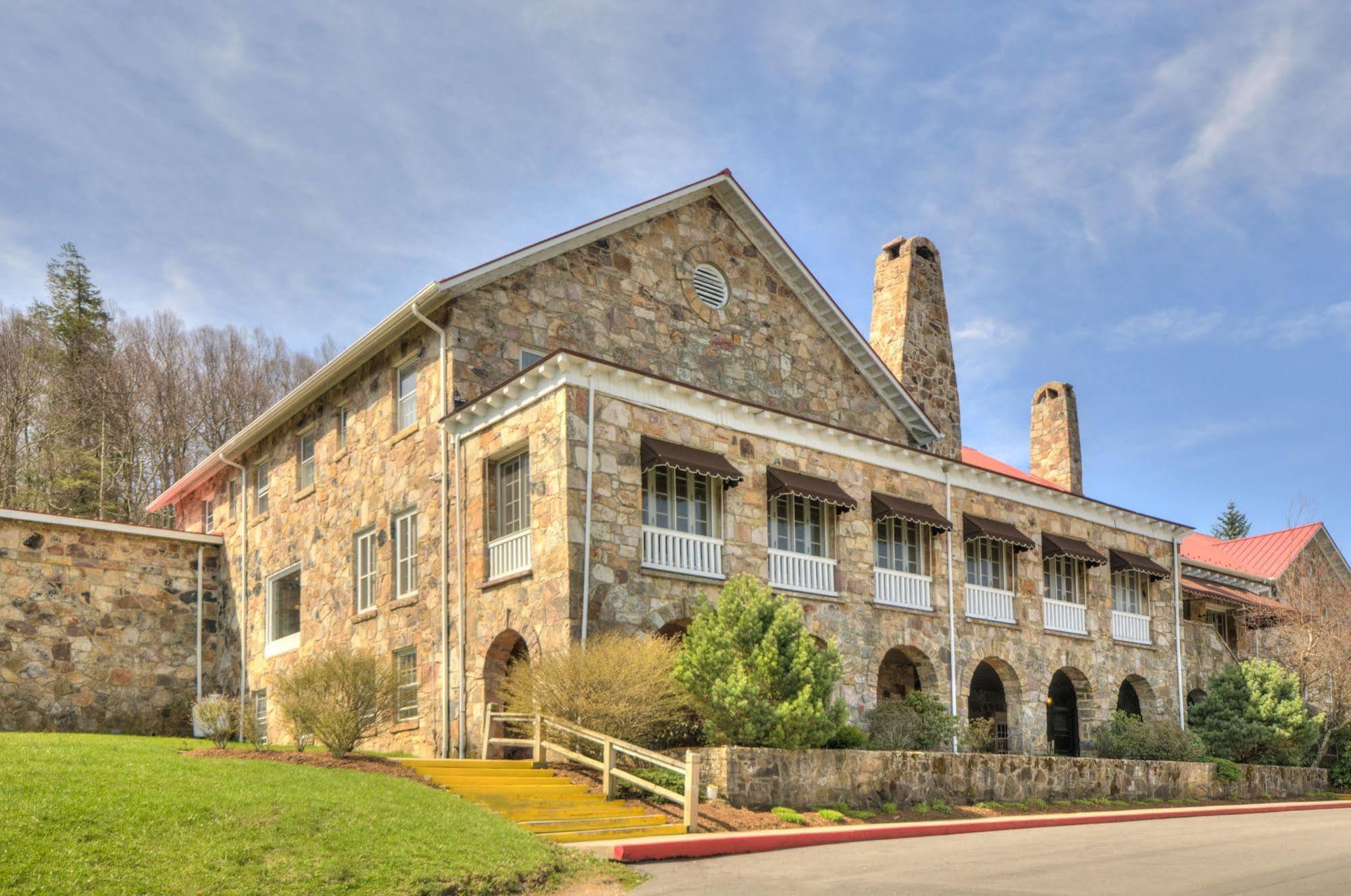 Mountain Lake Lodge Pembroke Экстерьер фото